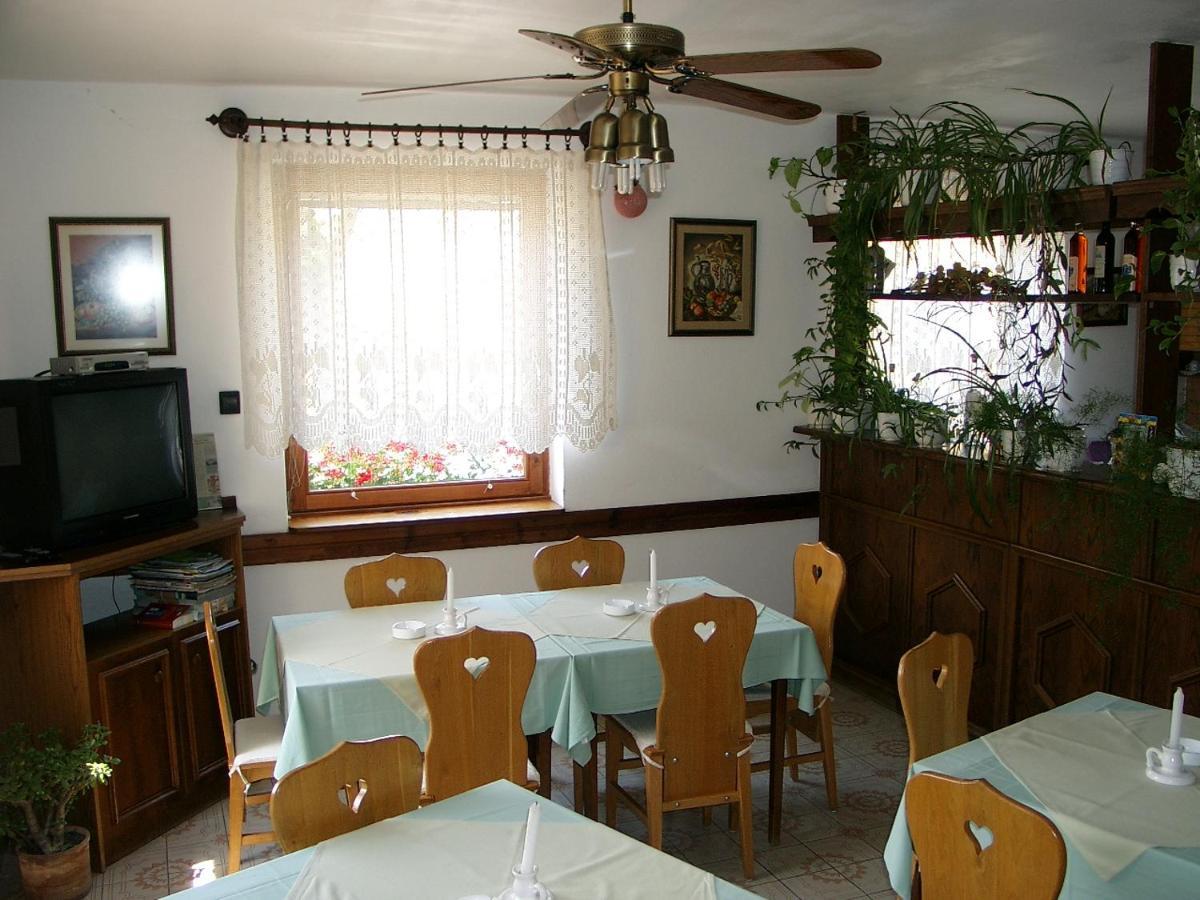 Eifert Haz Bed and Breakfast Balatongyörök Exteriör bild